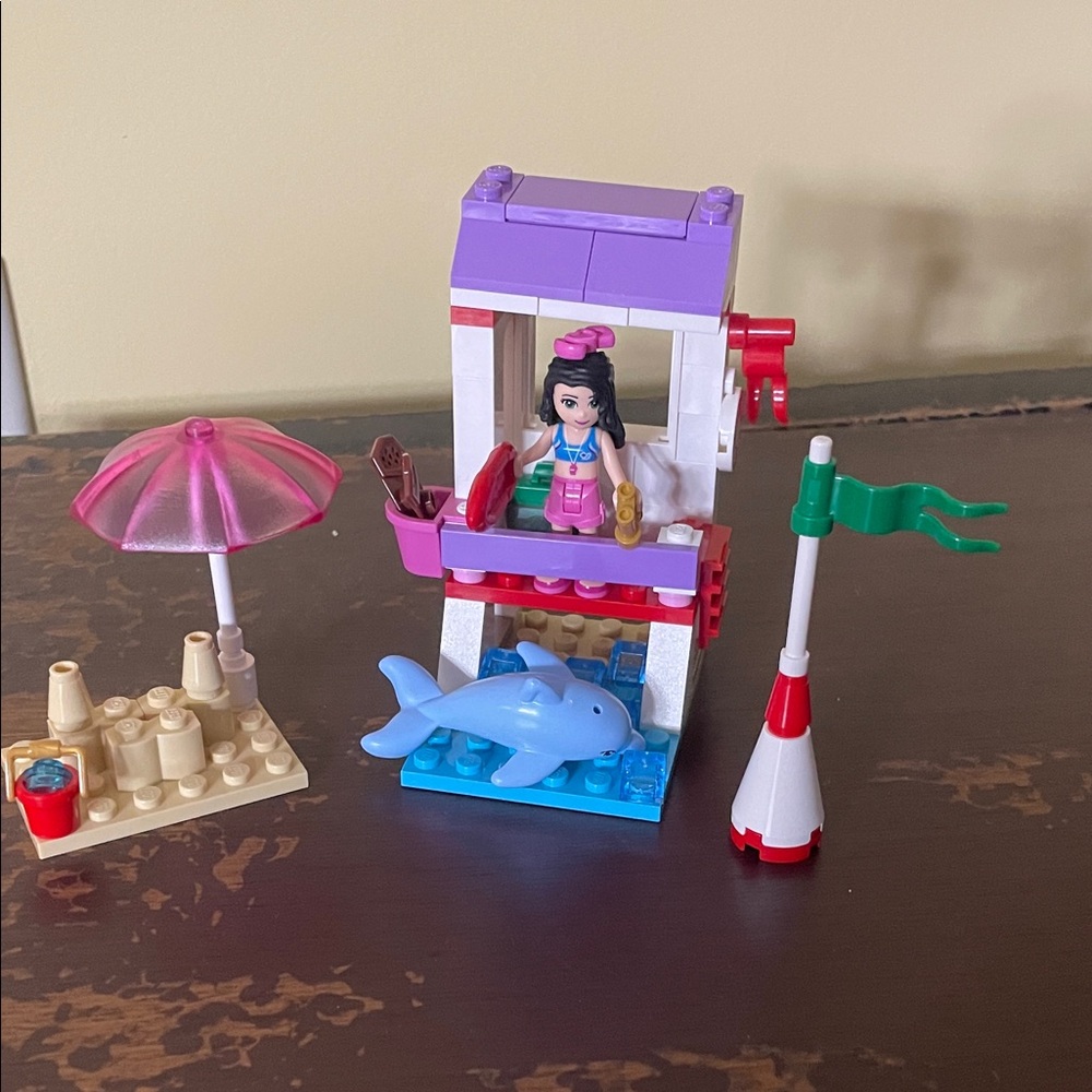 Lego Friends Emma’s Lifeguard Post